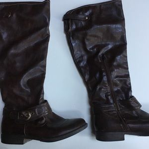 Women’s leather boots-size 7